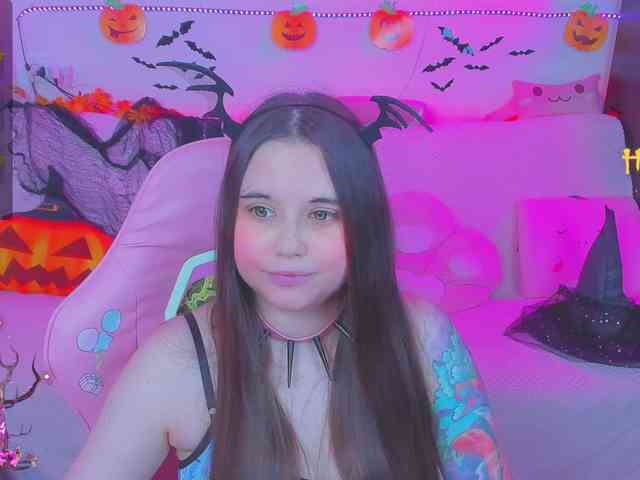 LoliSuccub webcam