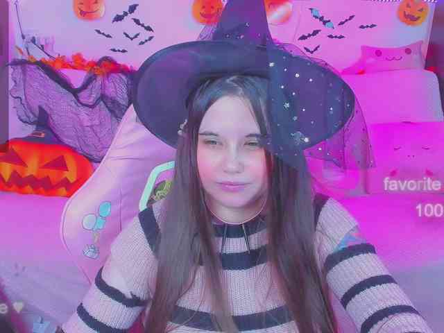 LoliSuccub webcam
