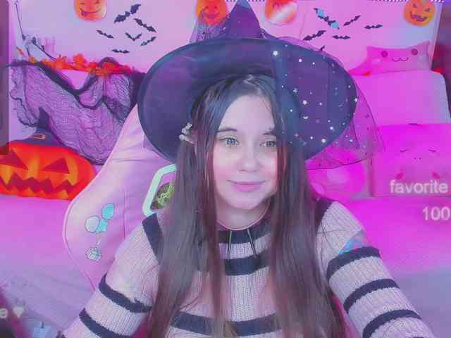 LoliSuccub webcam