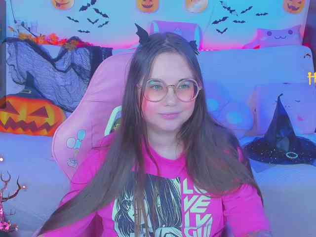 LoliSuccub webcam