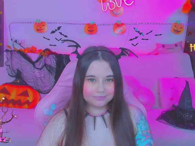 LoliSuccub webcam