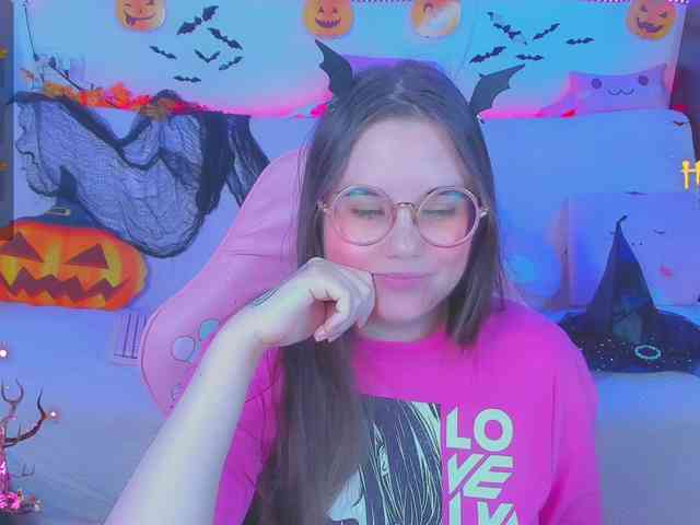 LoliSuccub webcam