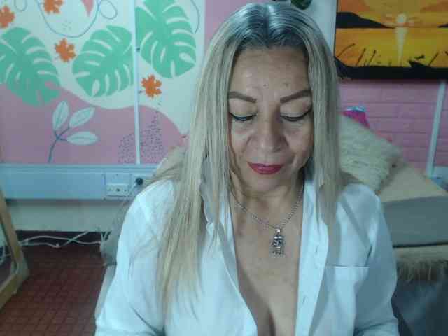 valeria-sexy webcam