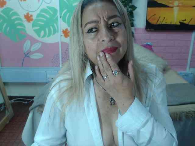 valeria-sexy webcam