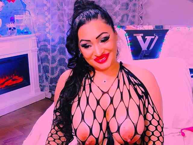 AliyaMoon webcam