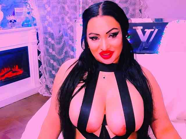 AliyaMoon webcam