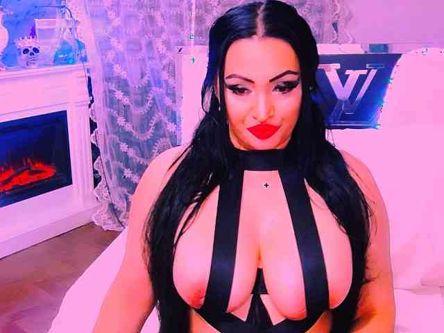 AliyaMoon webcam