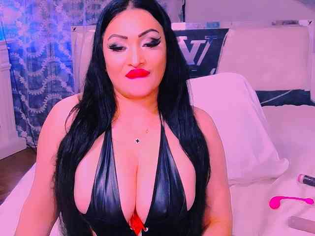 AliyaMoon webcam