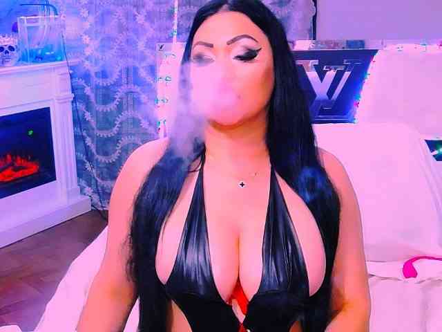 AliyaMoon webcam