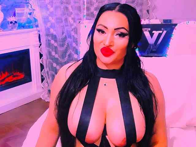 AliyaMoon webcam