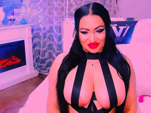 AliyaMoon webcam