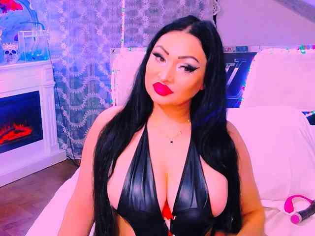 AliyaMoon webcam