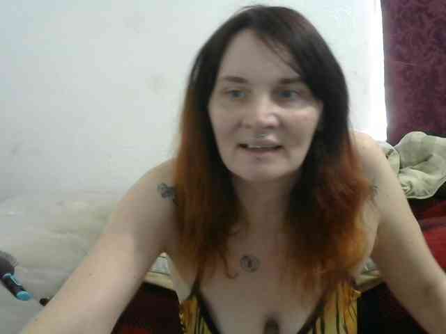 hotmodel1984 webcam