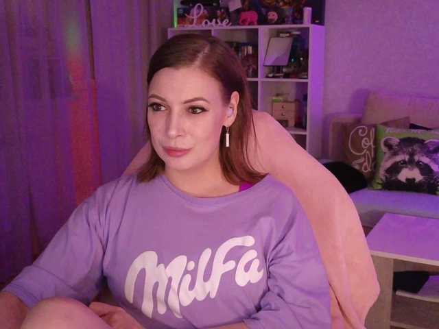 LadyLLS webcam