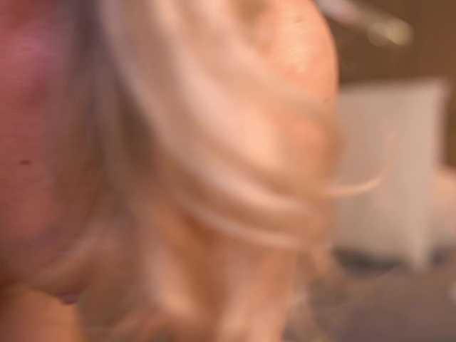 go to chat with Cinnabon_ga