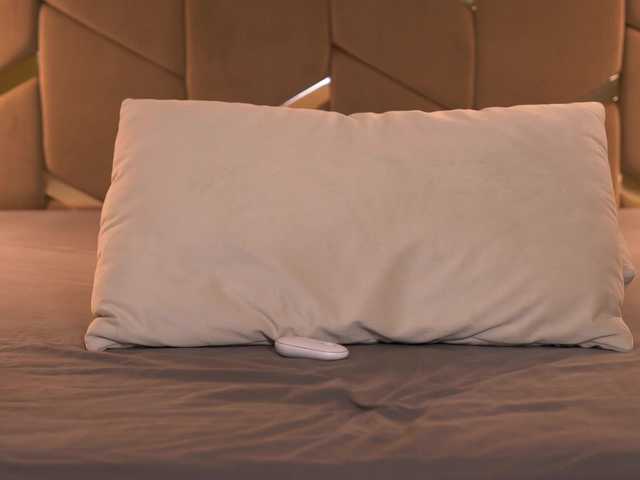 Entra en el chat con el modelo Cinnabon_ga Cinnabon_ga