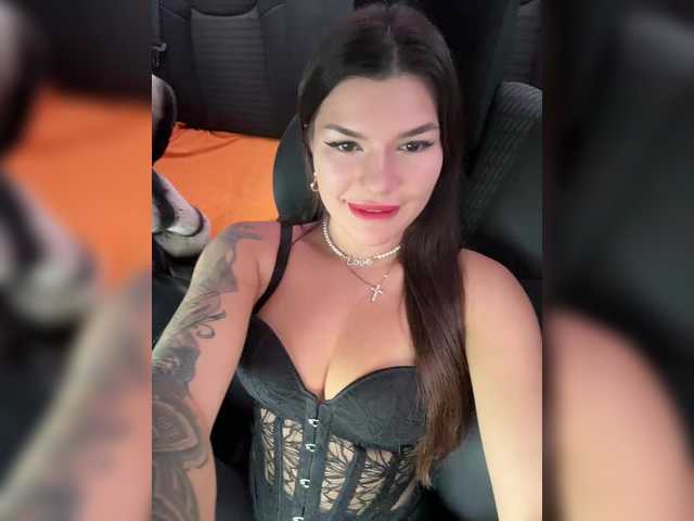 Entra en el chat con el modelo -MaybeBaby- -MaybeBaby-