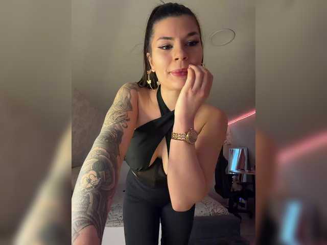 Entrez le videochat erotique avec le
modèle -MaybeBaby- -MaybeBaby-