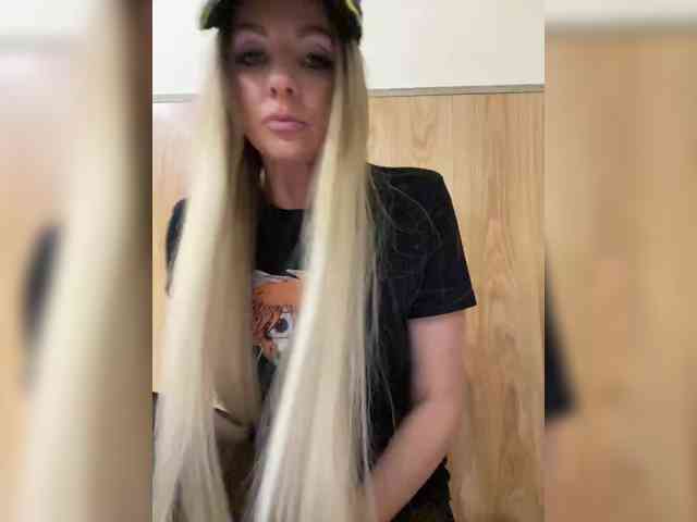 Nasty-tegress webcam