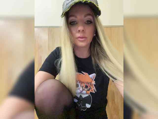 Nasty-tegress webcam