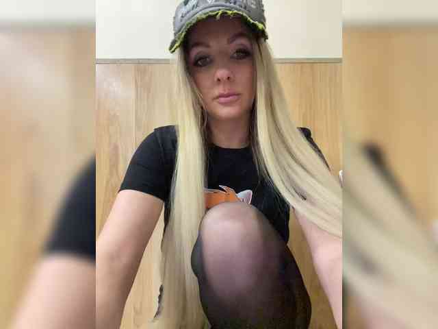 Nasty-tegress webcam