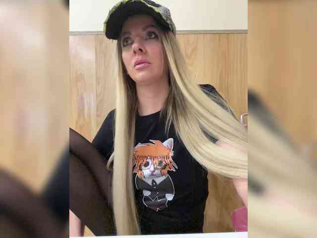 Nasty-tegress webcam