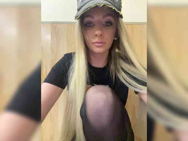 Nasty-tegress webcam