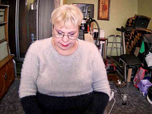 LOLA88888 webcam