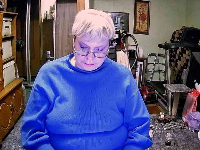 LOLA88888 webcam