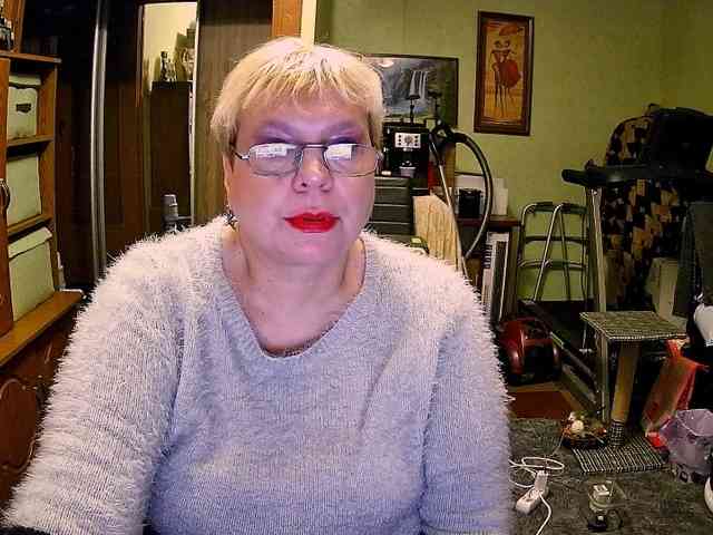 LOLA88888 webcam