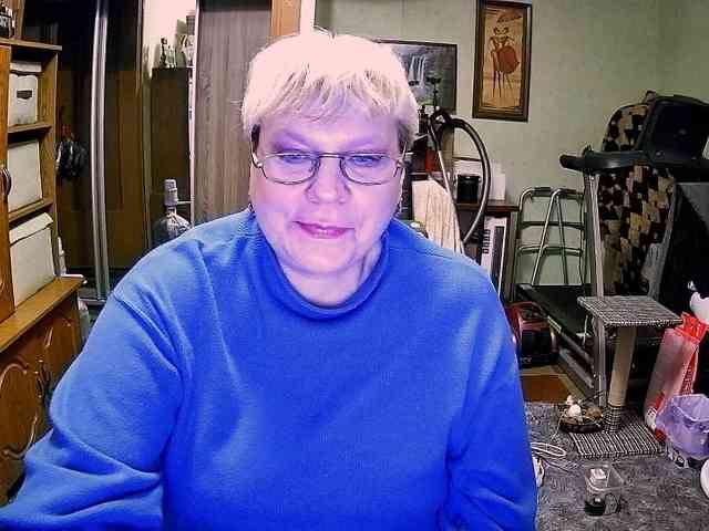LOLA88888 webcam