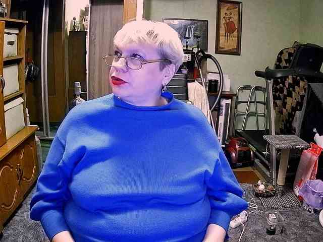 LOLA88888 webcam