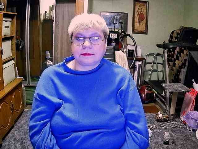 LOLA88888 webcam