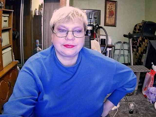 LOLA88888 webcam