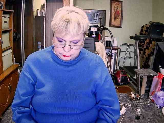 LOLA88888 webcam