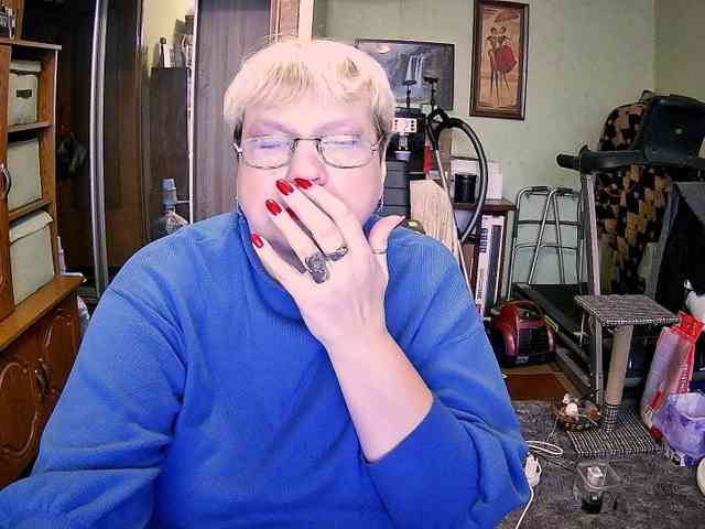 LOLA88888 webcam