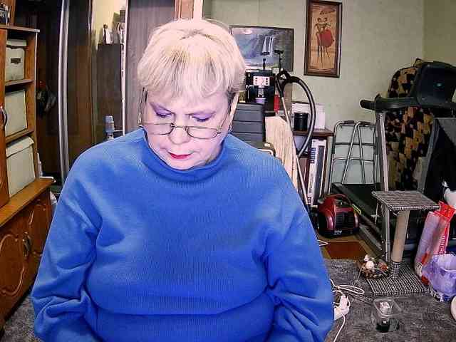 LOLA88888 webcam