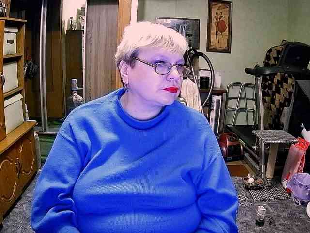 LOLA88888 webcam