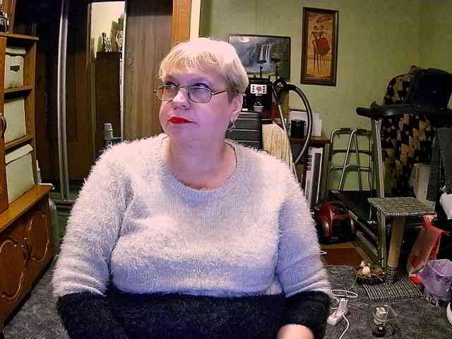 LOLA88888 webcam