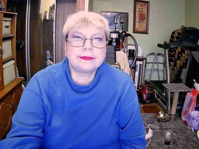 LOLA88888 webcam