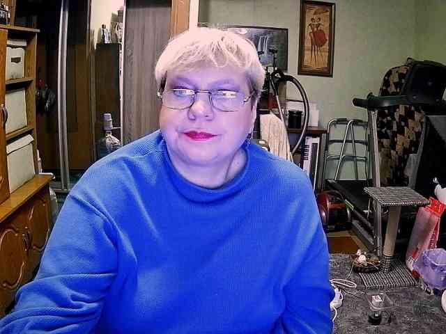 LOLA88888 webcam