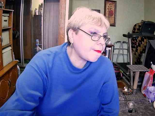 LOLA88888 webcam