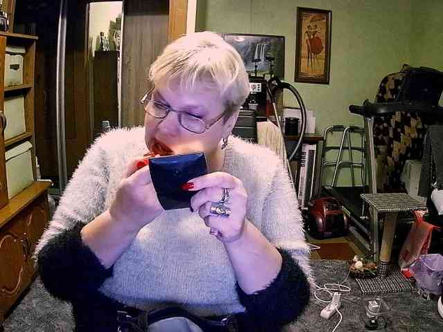 LOLA88888 webcam