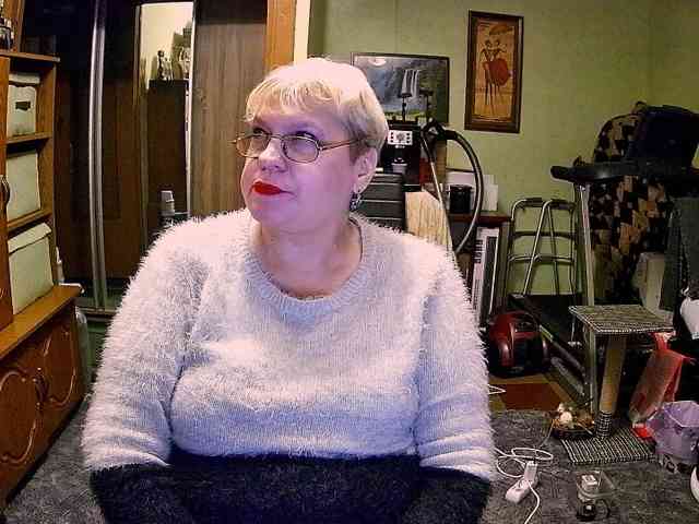 LOLA88888 webcam