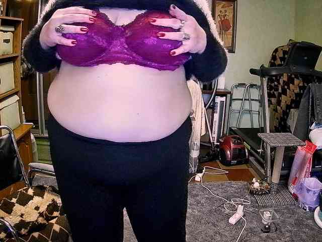 LOLA88888 webcam
