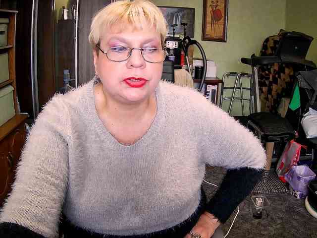 LOLA88888 webcam