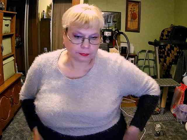 LOLA88888 webcam