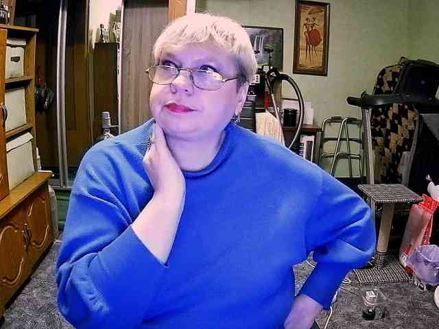 LOLA88888 webcam