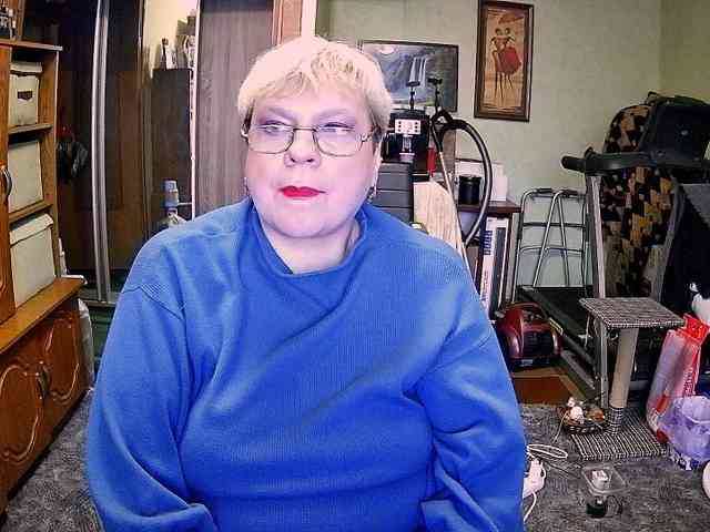 LOLA88888 webcam