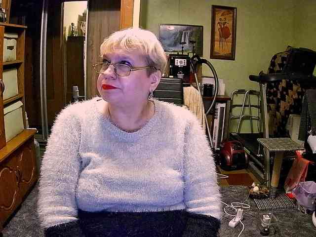 LOLA88888 webcam